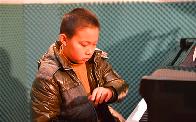 04子墨钢琴5.JPG