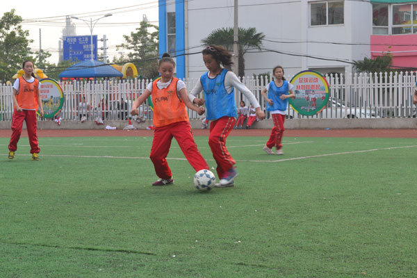 清浦小学: 举行校园足球比赛