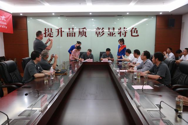 盱眙县技师学院与美国温森斯大学友好合作项目签约仪式举行