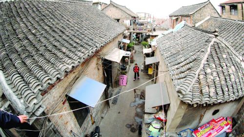 宿迁 正文 东大街西旁正中处有一条叫渔市口的小街,长约百米,正